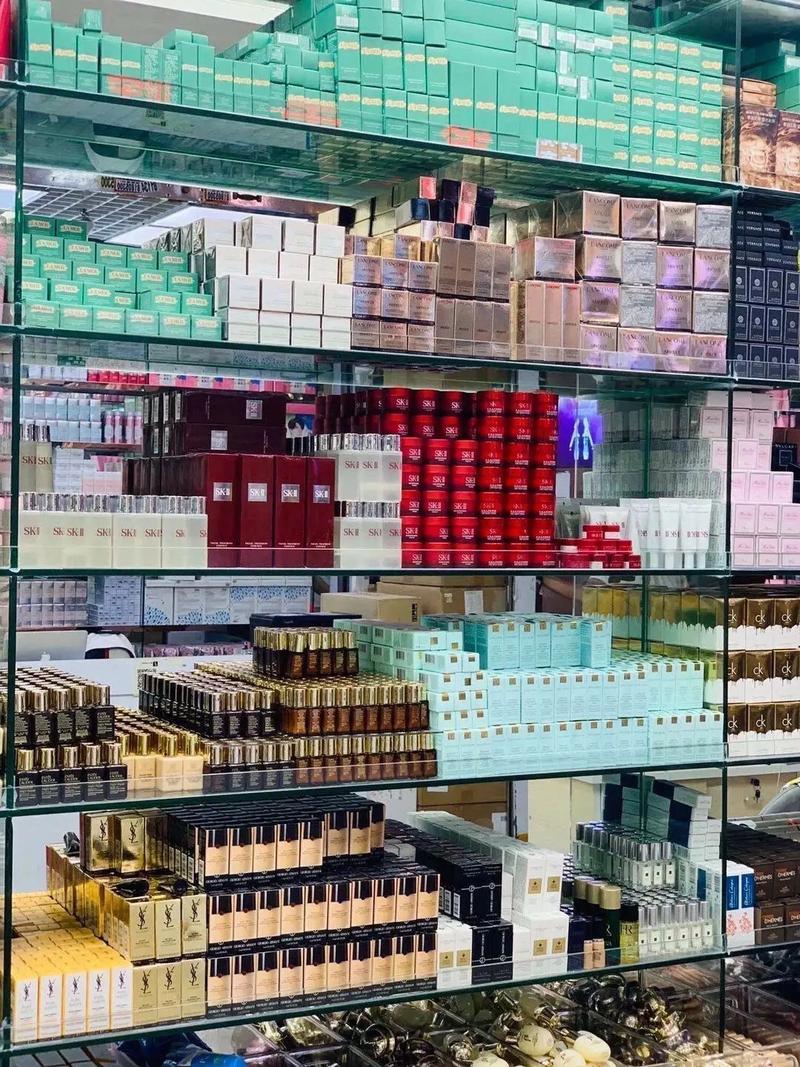 深圳明通化妆品批发市场拿货技巧与真伪鉴别指南（疫情后时代）